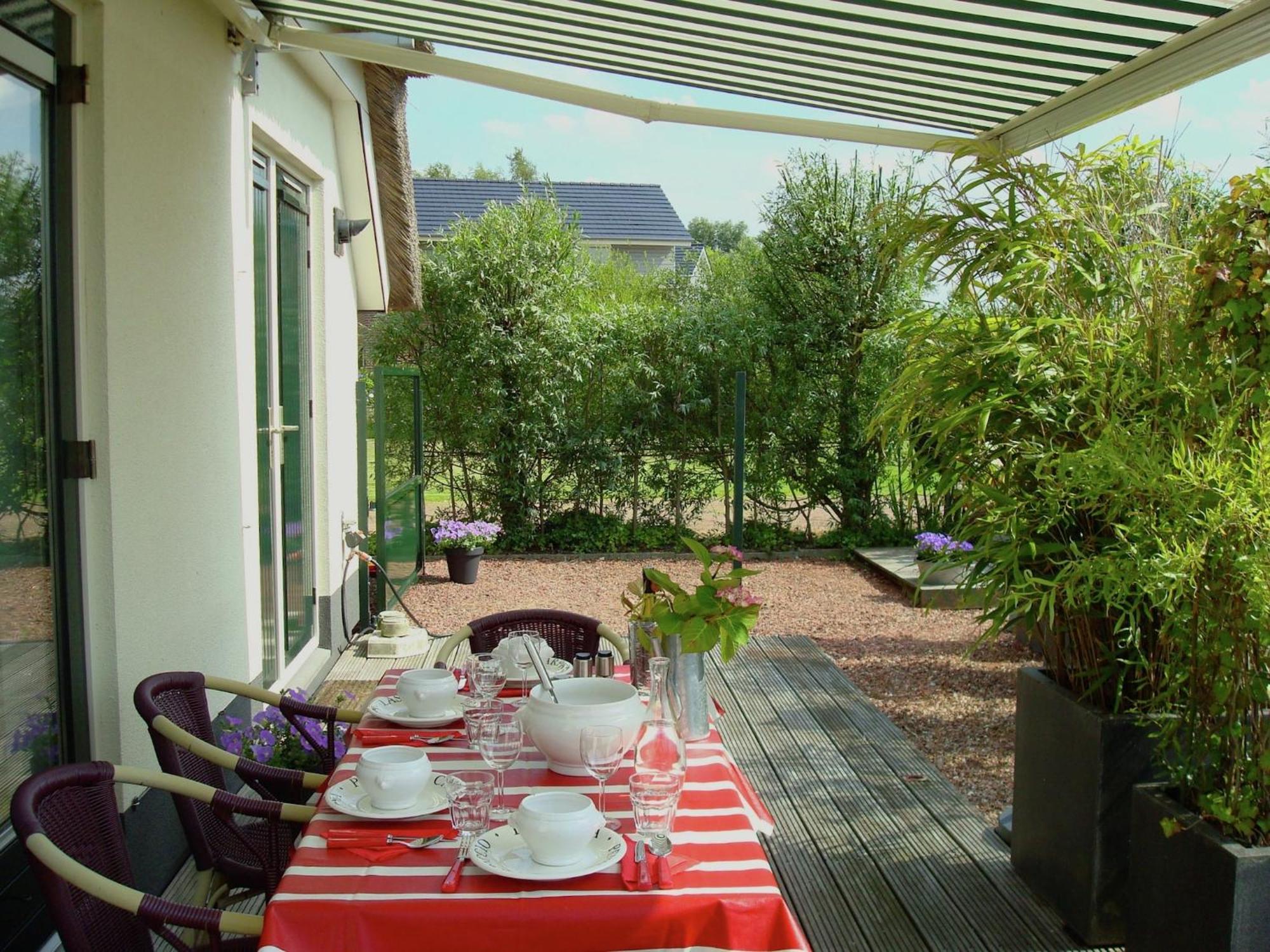 Attractive Holiday Home With Jetty Steendam Exterior foto